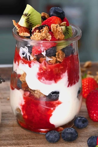 2. Berry Yogurt Parfait