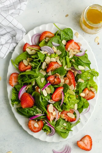 4. Strawberry Spinach Salad