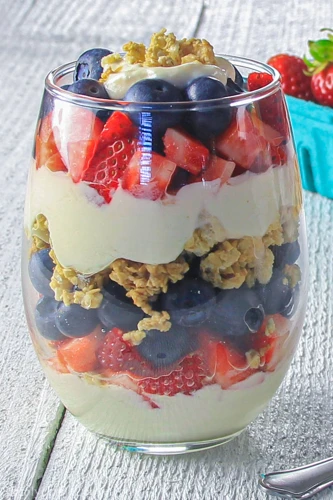 Recipe 2: Berry And Yogurt Parfait